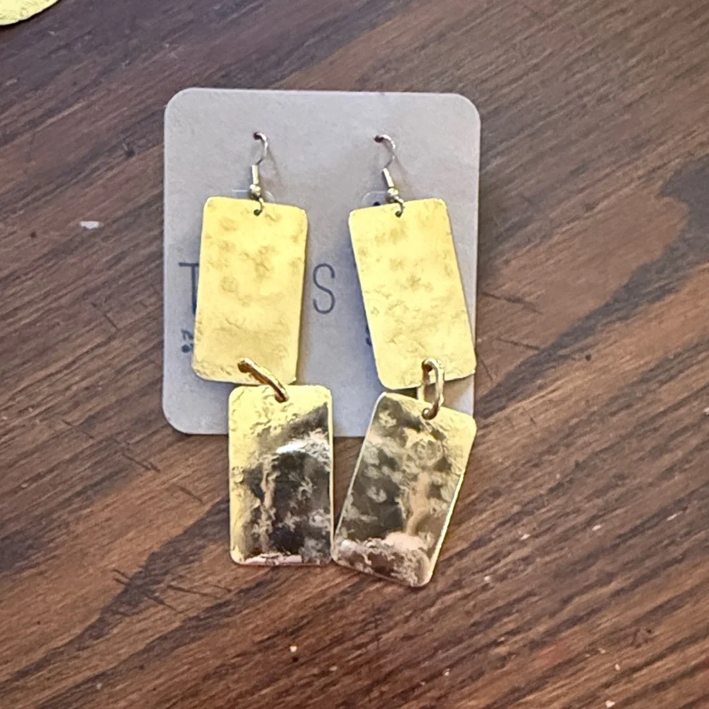 Chic Gold and Silver Geometric Earrings - Picture 4 of 5